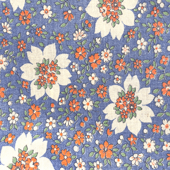 SWATCH Large White, Red and Blue Flowers